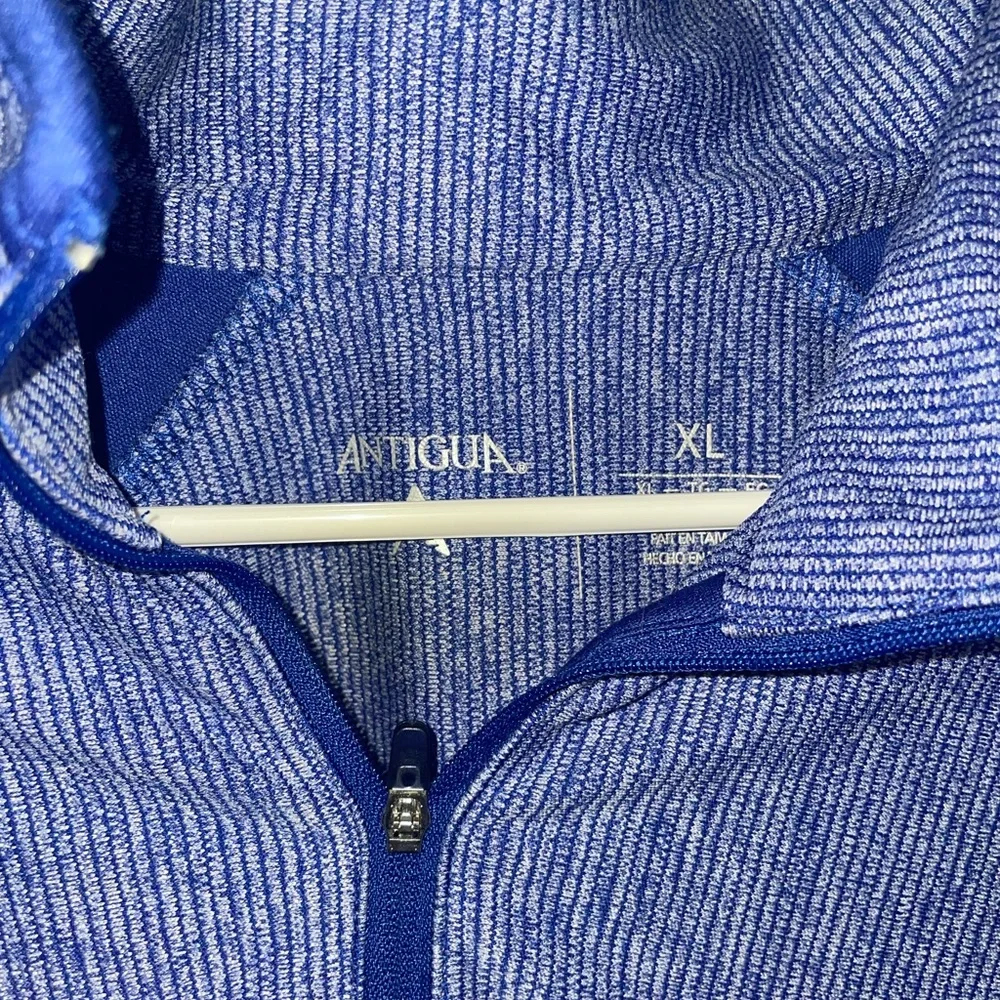 Pullover - Picture 2 of 2
